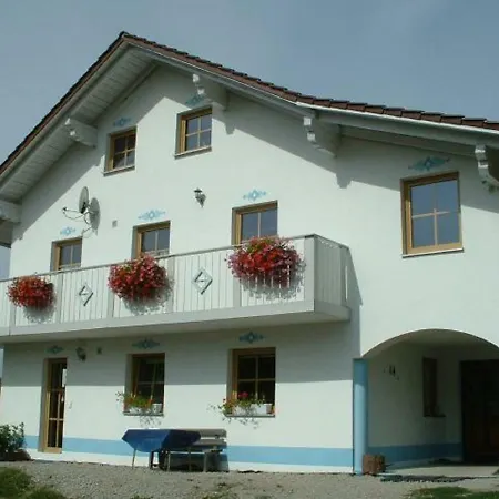 Brunner Apartment *